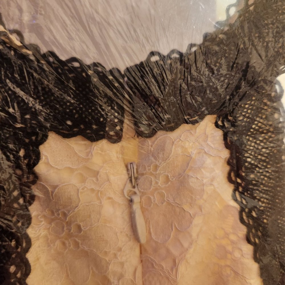 Dress - Picture 4 of 7